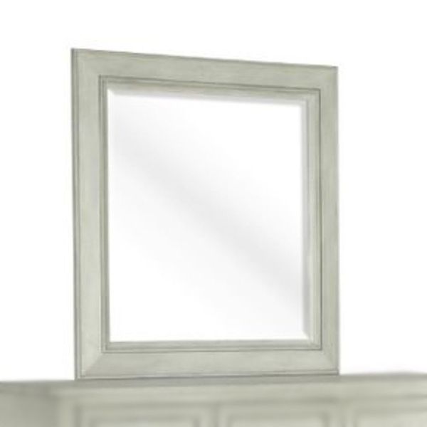 Picture of Raelynn Mirror